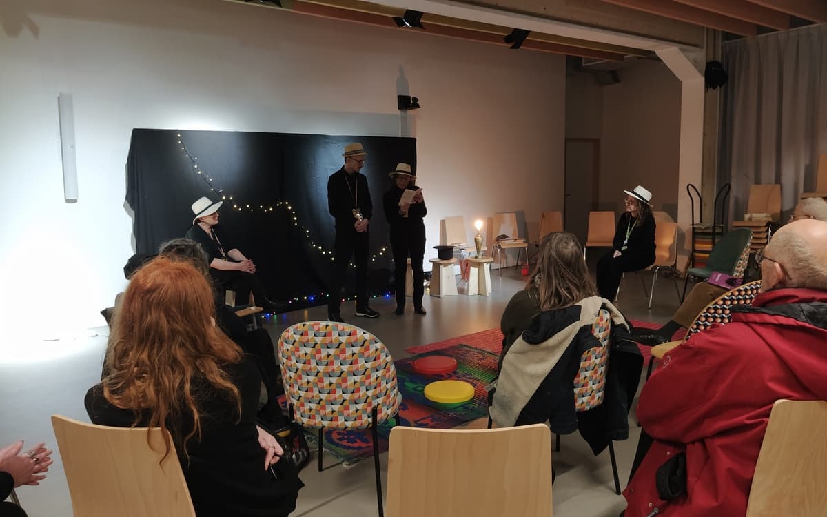 詹姆斯·鲍德温媒体图书馆：城市与乡村主题阅读之夜