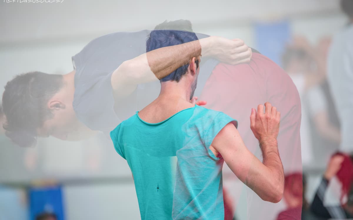 具身化体验:显化身体动作的内在智慧