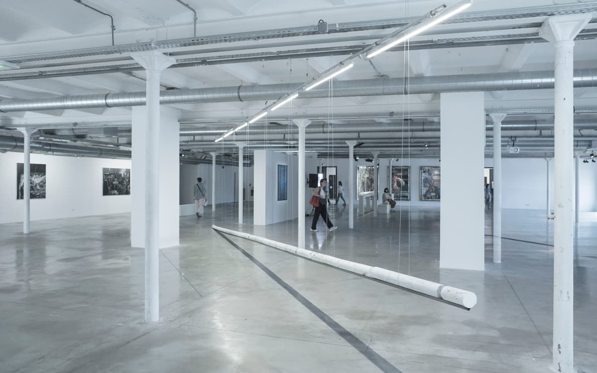 “深场”群展:探索不可见与深邃领域